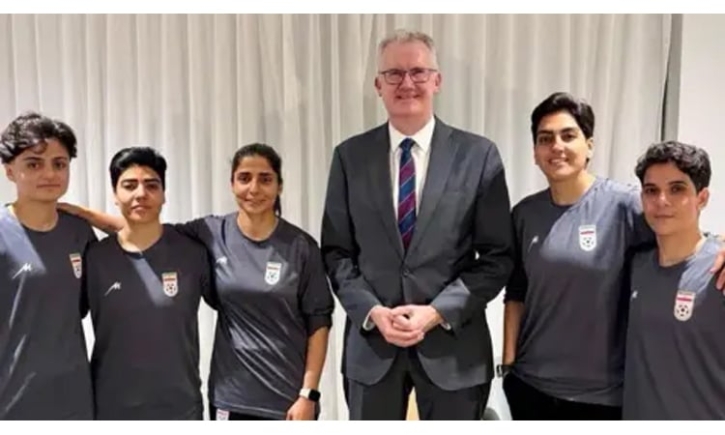 অস্ট্রেলিয়ায় আশ্রয় নিলেন পাঁচ ইরানি নারী ফুটবল খেলোয়াড়