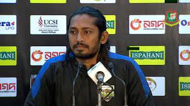 আমার ক্যারিয়ার ও সম্মান হুমকির মুখে পড়েছে: বিজয় আমার ক্যারিয়ার ও সম্মান হুমকির মুখে পড়েছে: বিজয়