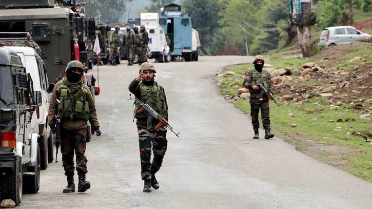 জম্মু-কাশ্মীরের ‍কুপওয়ারায় ভারতীয় বাহিনীর গুলিতে ‘২ সন্ত্রাসী নিহত’