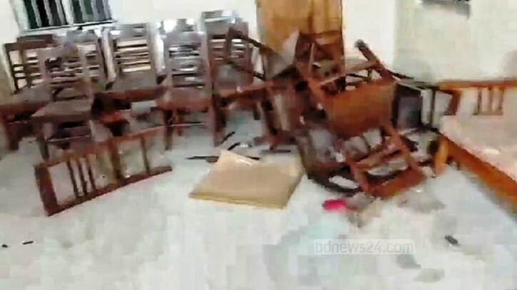 কিশোরগঞ্জে সাবেক রাষ্ট্রপতি আবদুল হামিদের বাড়িতে হামলা ও ভাঙচুর
