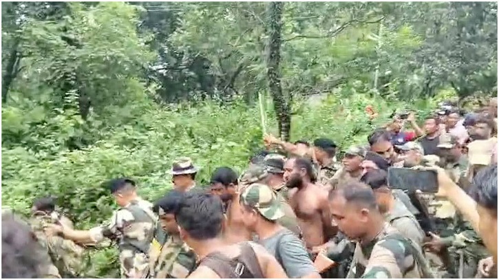 মেঘালয়ে গ্রামবাসীর হাতে নিহত বাংলাদেশি, আরও ৫ জন আটক মেঘালয়ে গ্রামবাসীর হাতে নিহত বাংলাদেশি, আরও ৫ জন আটক