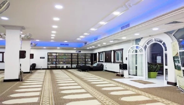 কাপড় ও আতর দিয়ে মুসল্লিদের স্বাগত জানায় সৌদি আরবের যে মসজিদ কাপড় ও আতর দিয়ে মুসল্লিদের স্বাগত জানায় সৌদি আরবের যে মসজিদ
