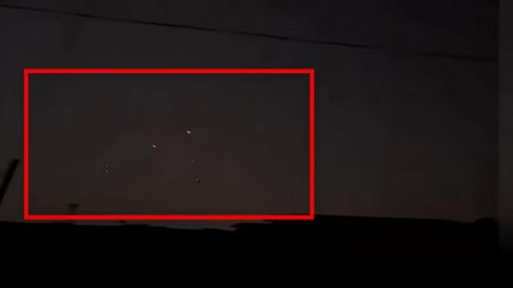 পাকিস্তান ভারত সীমান্তে উত্তেজনার নতুন অধ্যায়: ক্ষেপণাস্ত্র, হামলা ও তথ্যযুদ্ধ পাকিস্তান ভারত সীমান্তে উত্তেজনার নতুন অধ্যায়: ক্ষেপণাস্ত্র, হামলা ও তথ্যযুদ্ধ
