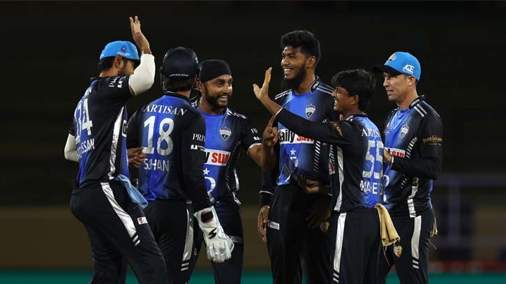 গ্লোবাল সুপার লিগের চ্যাম্পিয়নের মুকুট রংপুর রাইডার্সের গ্লোবাল সুপার লিগের চ্যাম্পিয়নের মুকুট রংপুর রাইডার্সের
