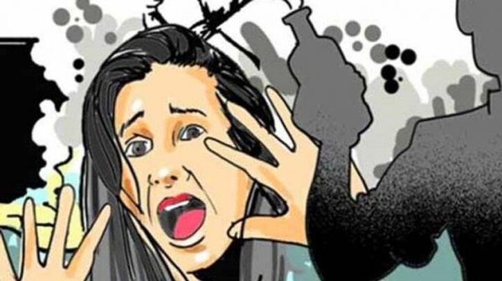দিনাজপুরে গৃহবধূর গায়ে রাসায়নিক নিক্ষেপ, চাচাতো ভাশুর আটক দিনাজপুরে গৃহবধূর গায়ে রাসায়নিক নিক্ষেপ, চাচাতো ভাশুর আটক