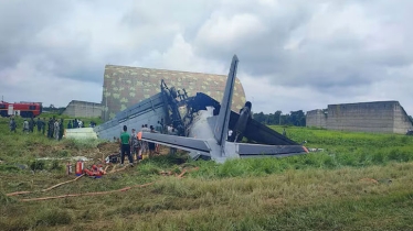 আসামে ভারতীয় বিমানবাহিনীর উড়োজাহাজ বিধ্বস্ত, নিহত ৫