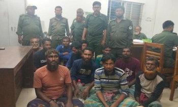 সাতক্ষীরায় নিষেধাজ্ঞা অমান্য করে সুন্দরবনে মধু আহরণকালে আটক ১১