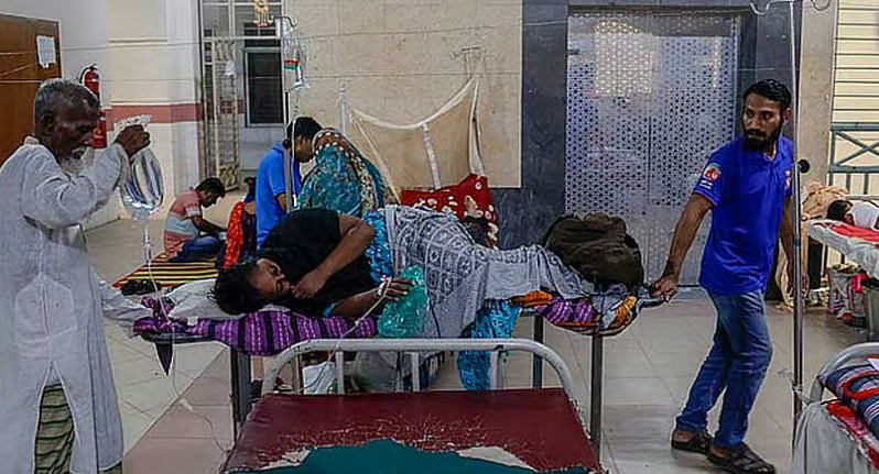 ডেঙ্গুতে একদিনে আরও ১০ মৃত্যু