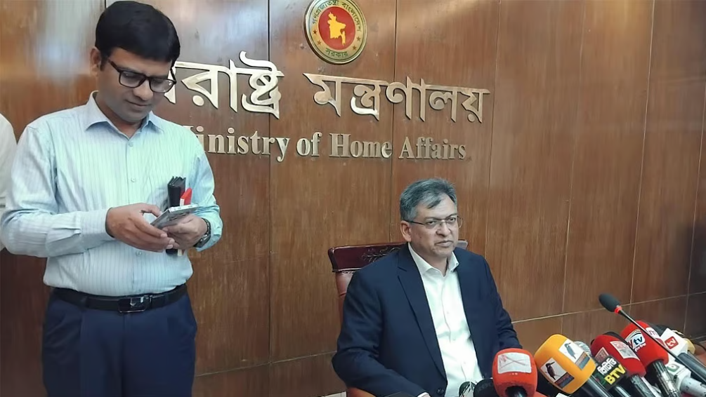 ‘উগ্রবাদী সংগঠন’ গড়ার পরিকল্পনা থেকে মসজিদে বৈঠক: স্বরাষ্ট্রমন্ত্রী