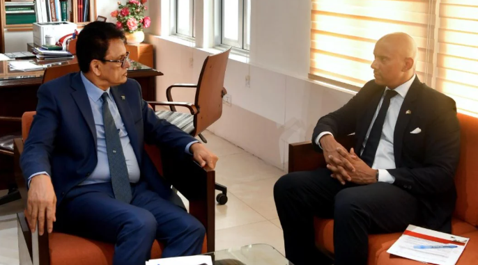 শিক্ষামন্ত্রীর সাথে কানাডার হাইকমিশনারের সাক্ষাৎ: শিক্ষা ও মানবসম্পদ উন্নয়নে সহযোগিতা সম্প্রসারণের আগ্রহ