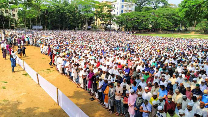 মা-বাবার কবরের পাশে চিরনিদ্রায় শায়িত মুহিত