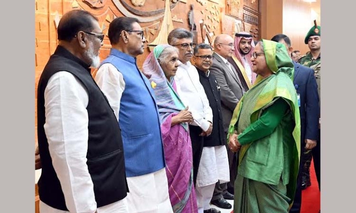 সৌদি আরবের উদ্দেশে রওনা হয়েছেন প্রধানমন্ত্রী