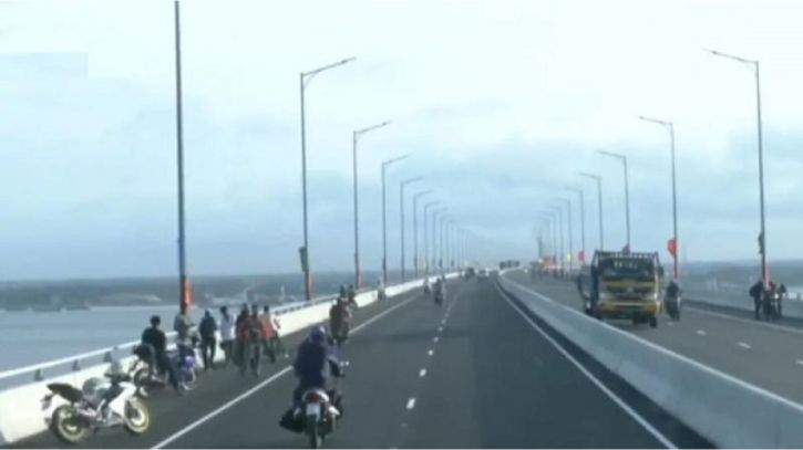 আজ থেকে পদ্মাসেতুতে যান চলাচল শুরু