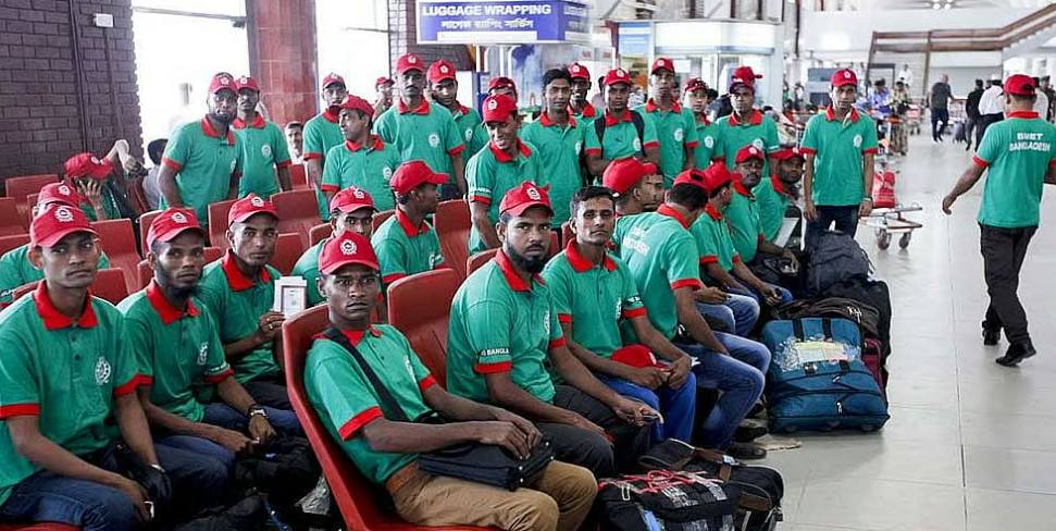 বিদেশগামী শ্রমিকদের কল্যাণ ফি বাড়ল