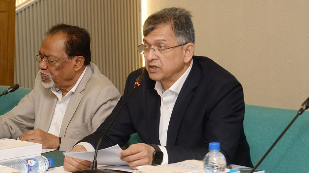 রোহিঙ্গাদের জন্য ‘রূপান্তরকালীন কৌশলে’ যেতে হবে: স্বরাষ্ট্রমন্ত্রী