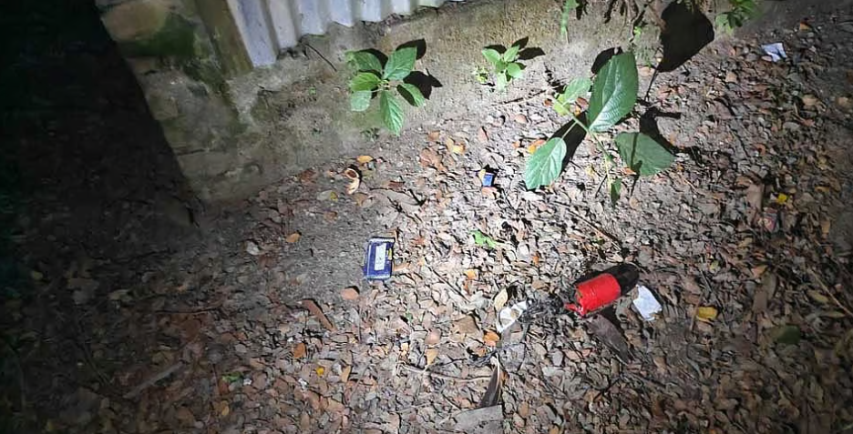 গাইবান্ধায় বাড়ি-স্কুলের সামনে ও সড়কের পাশে ৩ হাতবোমা বিস্ফোরণ